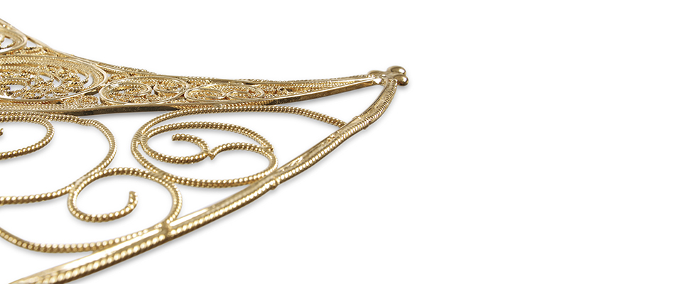 Filigree  Mirror  Boca Do Lobo Love Happens