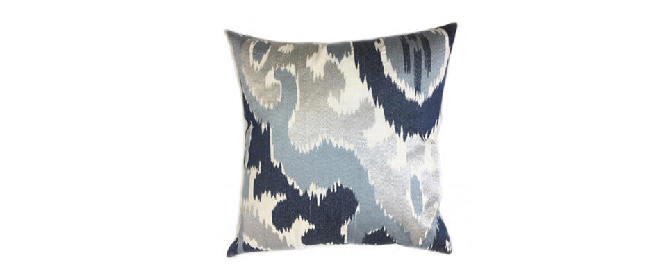 Yara Pillow CLOUD9 DESIGN Love Happens