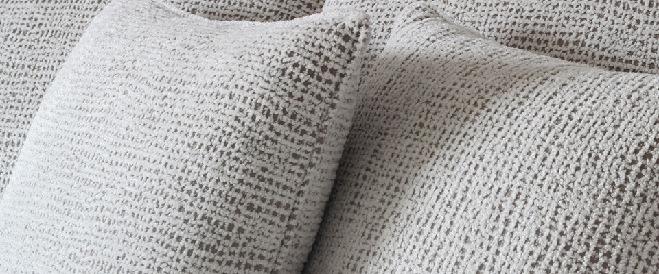 Eagle Sofa InsidherLand Love Happens